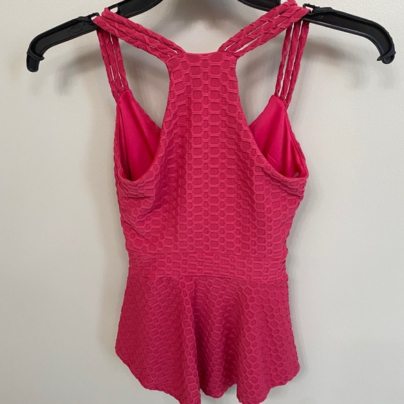 Very stylish and comfortable Bebe top - Picture 3 of 6